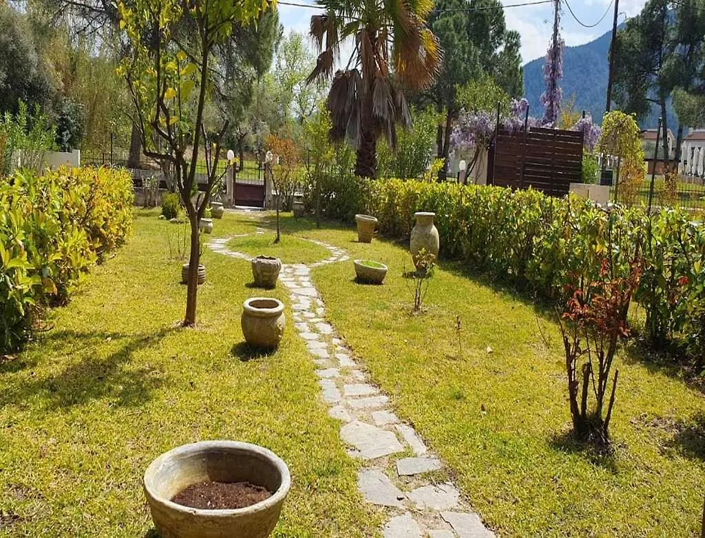 Stylish Maisonette With 3 Bedrooms In Vourvourou, Greece 0*, Vurvurú