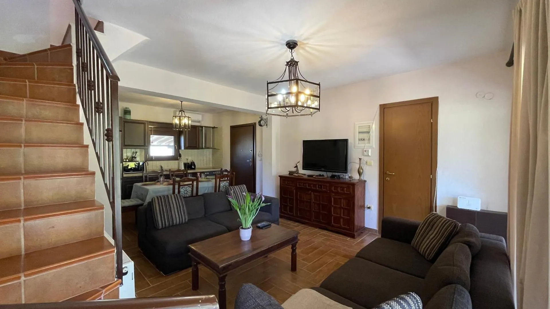Stylish Maisonette With 3 Bedrooms In Vourvourou, Greece 0*, Vurvurú