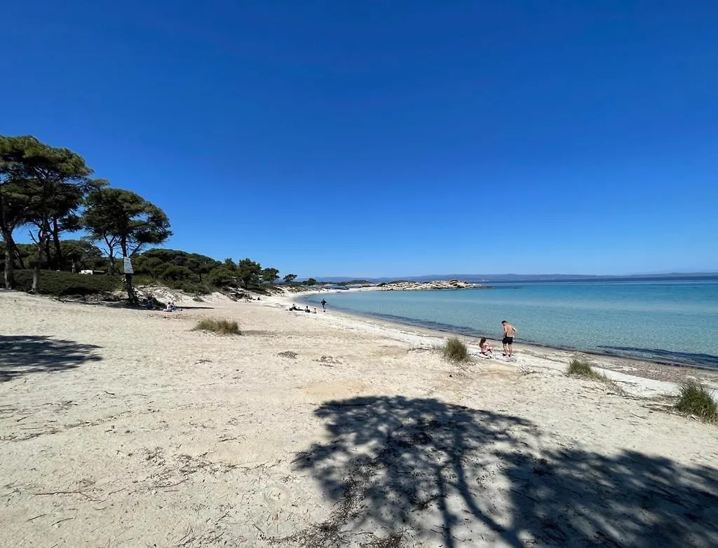 Villa Stylish Maisonette With 3 Bedrooms In Vourvourou, Greece