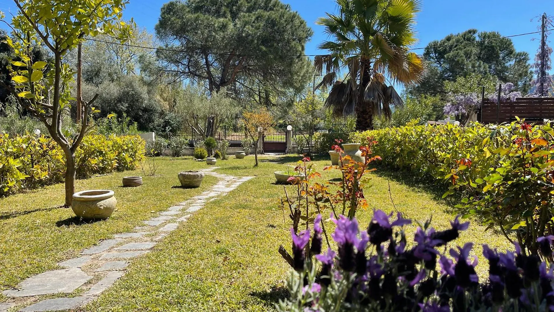 Stylish Maisonette With 3 Bedrooms In Vourvourou, Greece